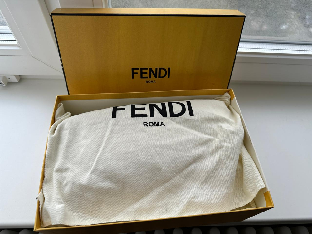 Сумка Fendi Vertical Box