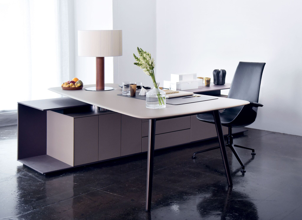 Стол руководителя Walter Knoll Keypiece Communication Desk