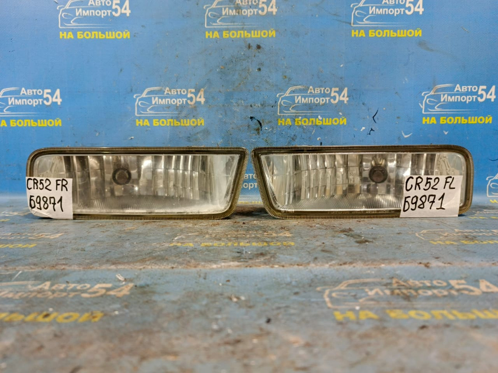 Туманка правая TOYOTA TOWNACE NOAH 1998-2004