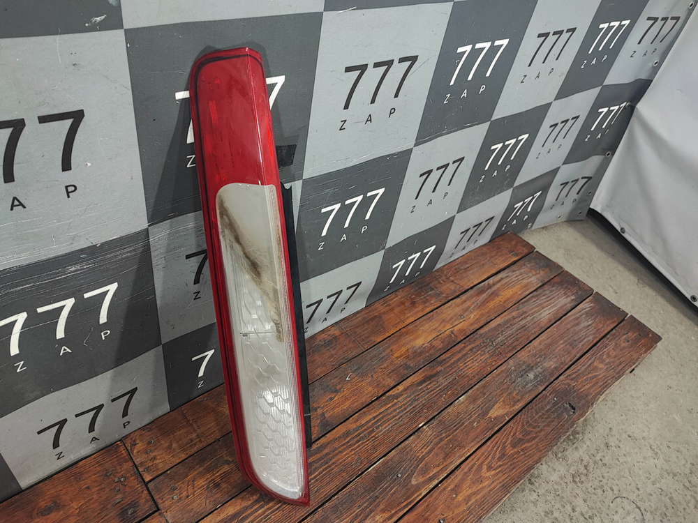 Фонарь задний левый Ford Focus 2 08-11 Б/У Оригинал 1520769