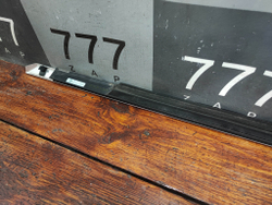 Молдинг стекла переднего правого Mercedes C W205 14-23 Б/У Оригинал A2057251465