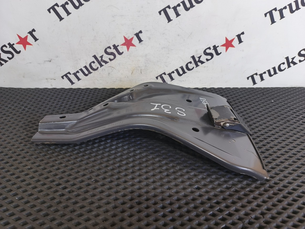 Кронштейн крыла левый