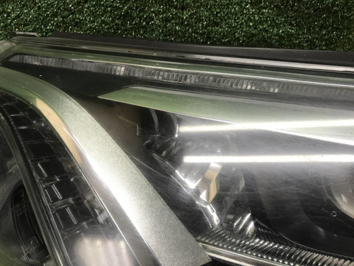Фара левая Toyota Rav 4 CA40 (2015-2019) LED