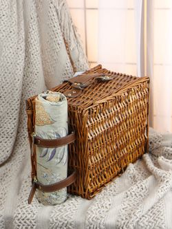 HOLYDAY BASKET Набор для пикника с термосумкой и пледом на 4 персоны