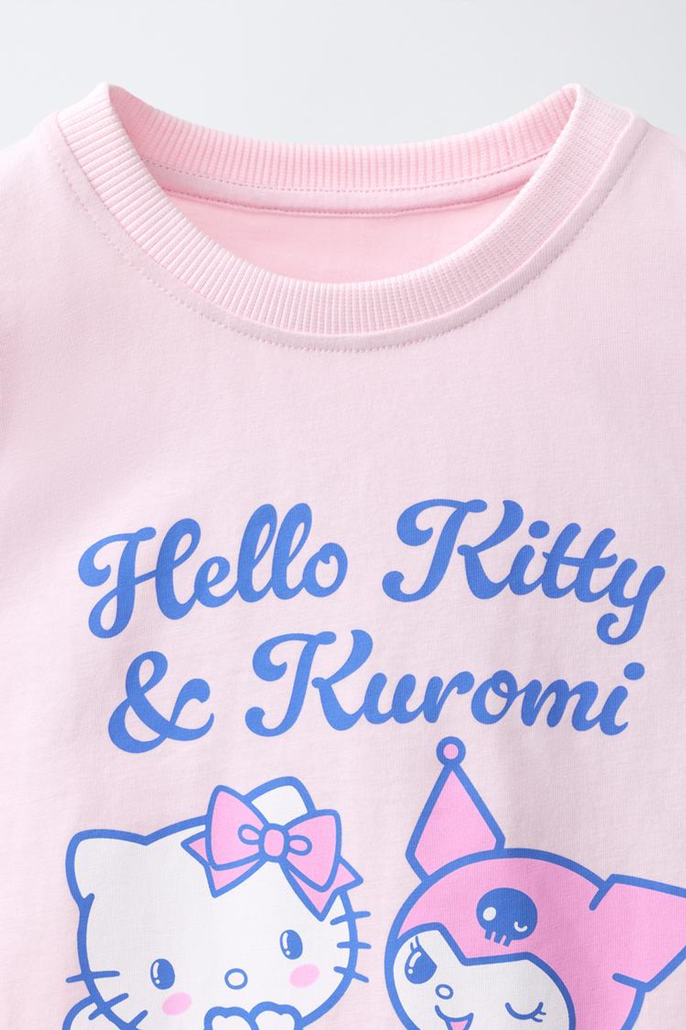 ZARA ФУТБОЛКА HELLO KITTY И KUROMI ©, РОЗОВЫЙ