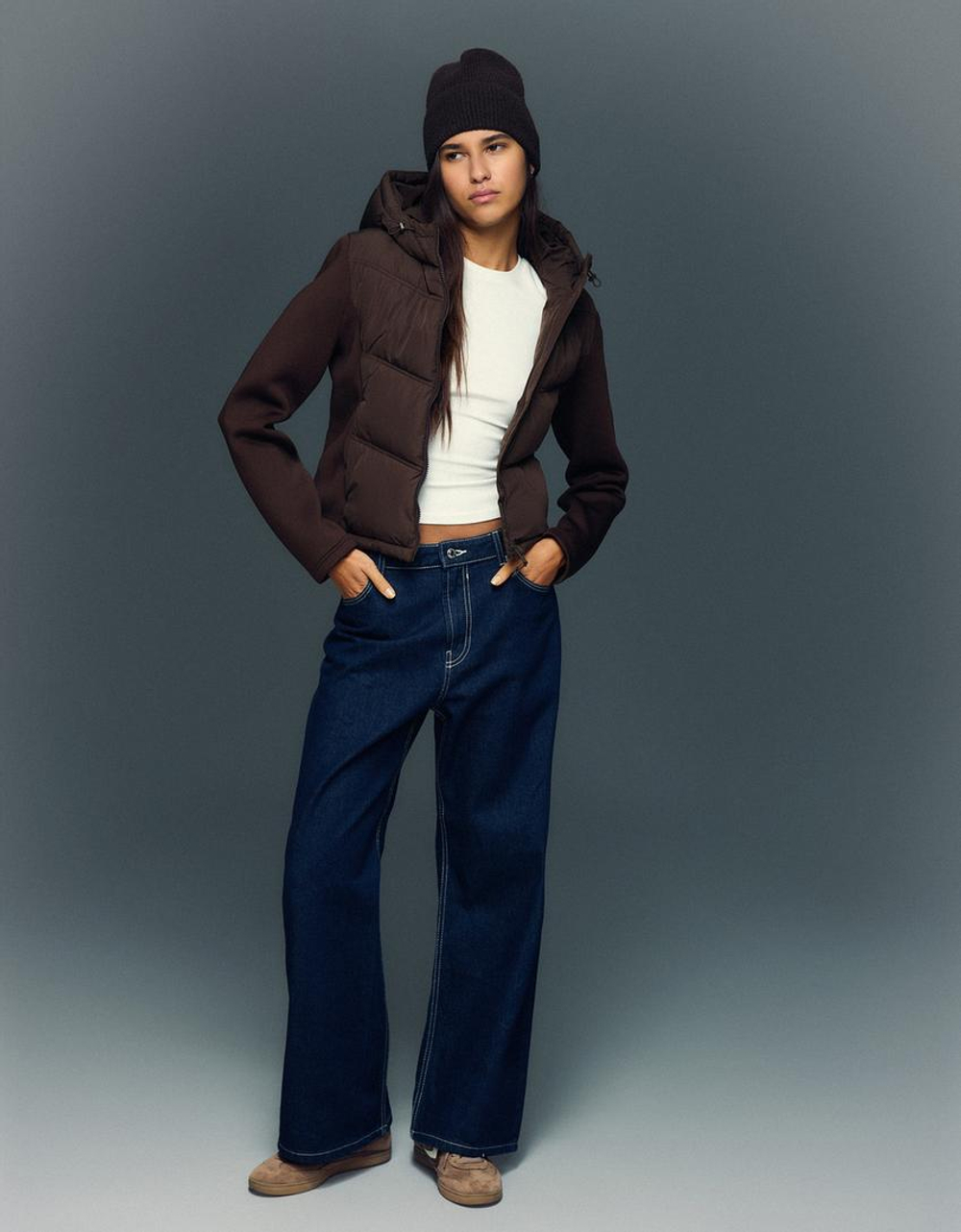 BERSHKA Куртка с капюшоном, коричневый