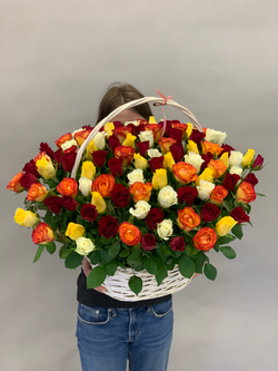 Корзина 101 роза Кения 32 см