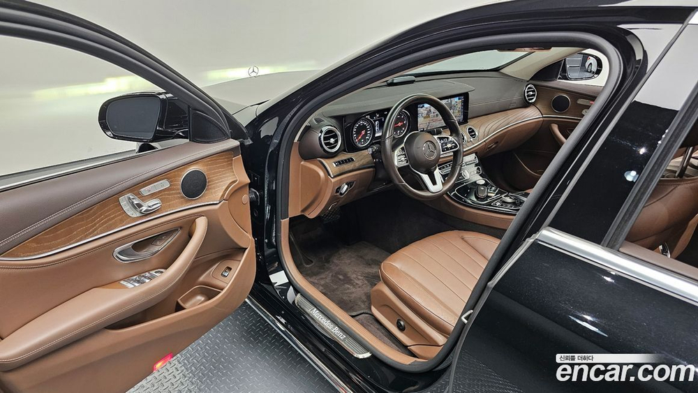 Mercedes-Benz E-Class W213 E220d 4MATIC Exclusive (06.2020)