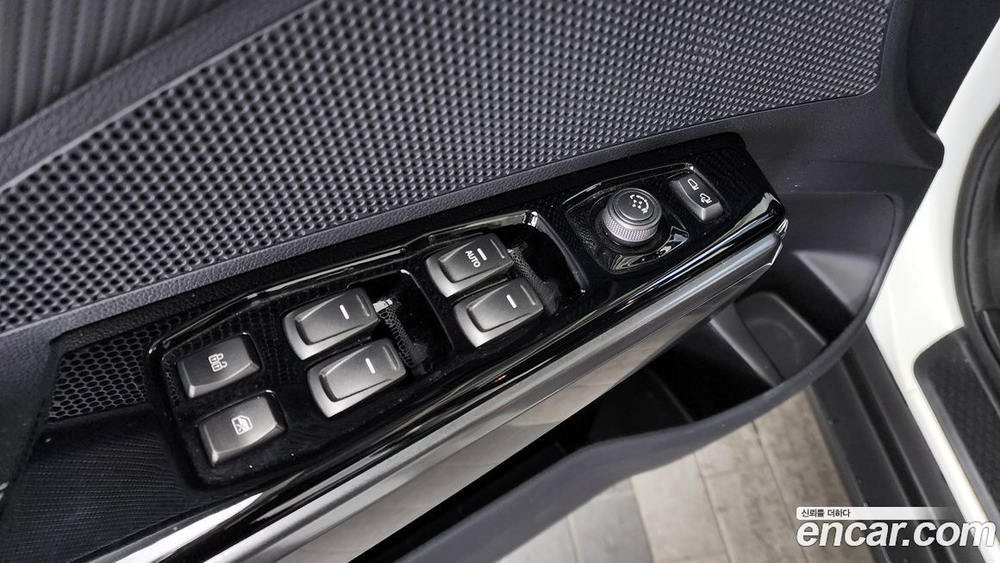 KG Mobility (Ssangyong) Very New Tivoli Дизель 1.6 2WD (06.2020)