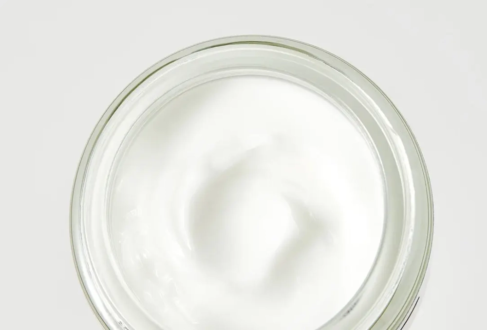 JIGOTT Крем для лица ОСВЕТЛЕНИЕ/КОЗЬЕ МОЛОКО GOAT MILK BRIGHTENING CREAM (70 мл)