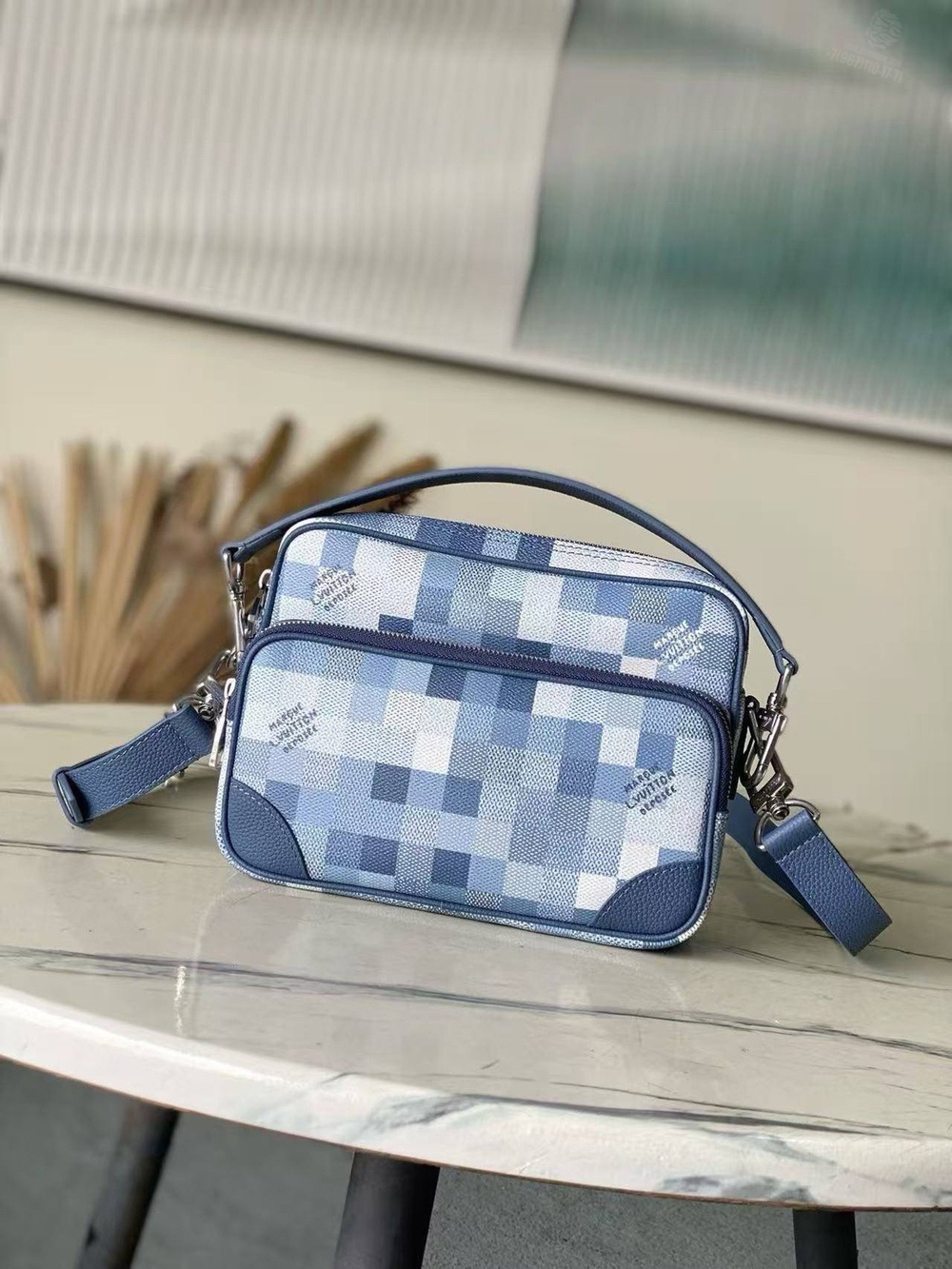 Сумка через плечо Louis Vuitton Nil G72