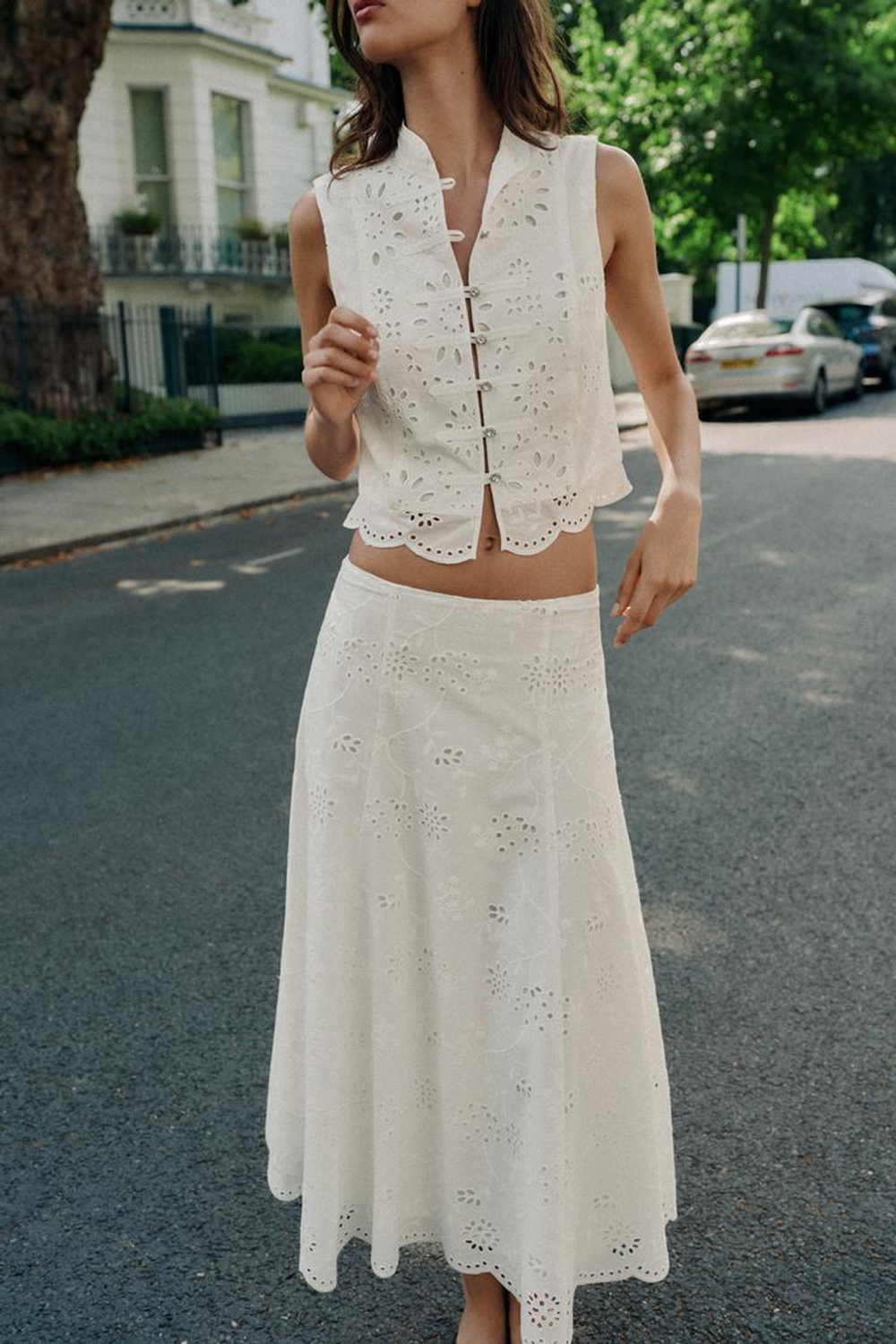 ZARA ЮБКА МИДИ С АЖУРНОЙ ВЫШИВКОЙ, БЕЛЫЙ