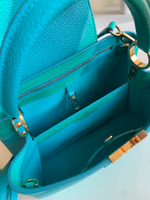 Louis Vuitton Capucines MM