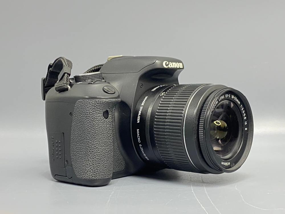 Canon 600D kit 18-55mm IS II 30.000 кадров