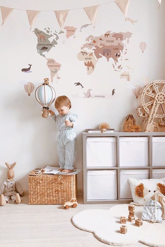 Интерьерная наклейка "Карта мира" / DakDak