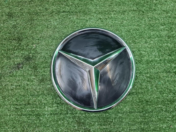 Эмблема решетки радиатора Mercedes GLE V167 18-24