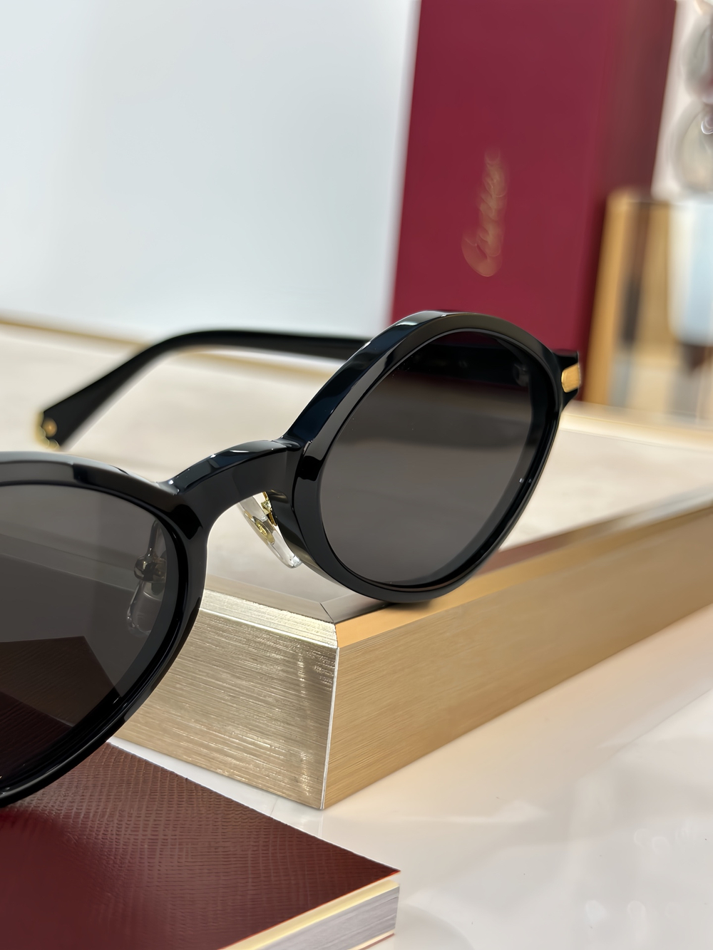 Солнцезащитные очки