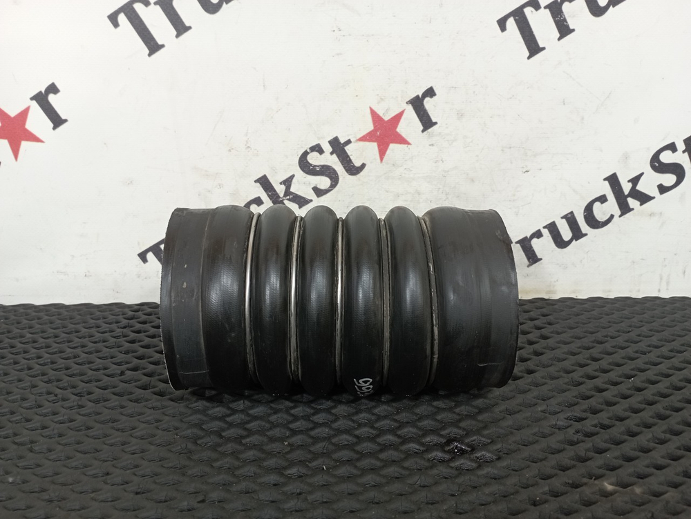 Патрубок интеркулера