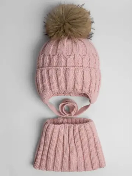 Шапка зимняя для девочки на завязках и снуд