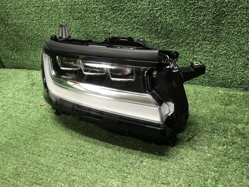 Фара правая Toyota Land Cruiser 300 (2021-н.в.) LED