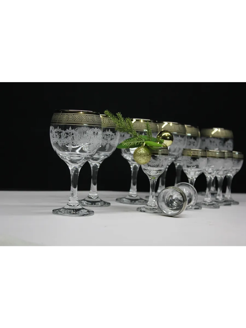 Подарочный набор 18 предметов с фужером