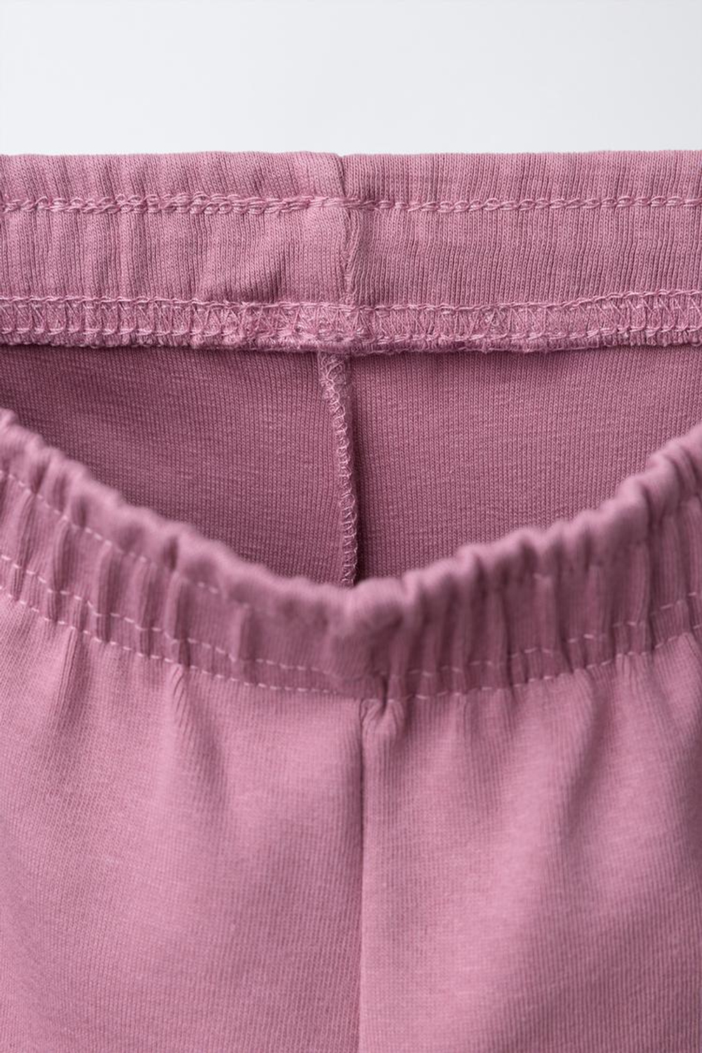 ZARA БРЮКИ WIDE LEG ИЗ МЯГКОЙ ТКАНИ С РЕЛЬЕФНОЙ НАДПИСЬЮ, ТЕМНО-РОЗОВЫЙ