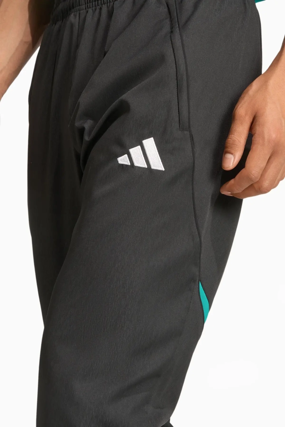 Штаны adidas Liverpool FC 25/26 Presentation - черный