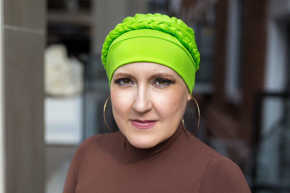 Шапочка КЛЭР с косичкой, тюрбан из хлопка, яблочный цвет, Elza Meyger