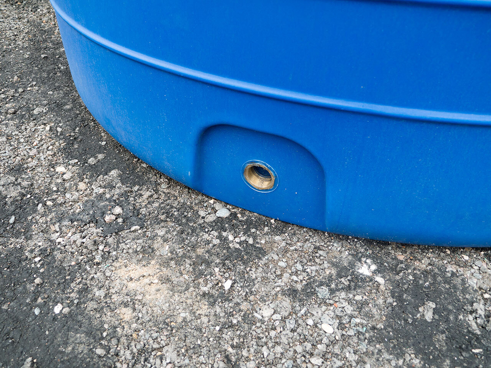 Вертикальная цилиндрическая ёмкость Евролос ВЦЕ 10000 10 000 л. вертикальная (2400x2400x2550см;225кг;Синий) - арт.456164