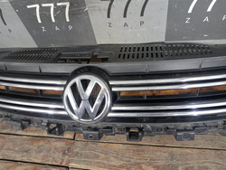 Решетка радиатора Volkswagen Tiguan 1 11-18 Б/У Оригинал 5N0853651J9B9