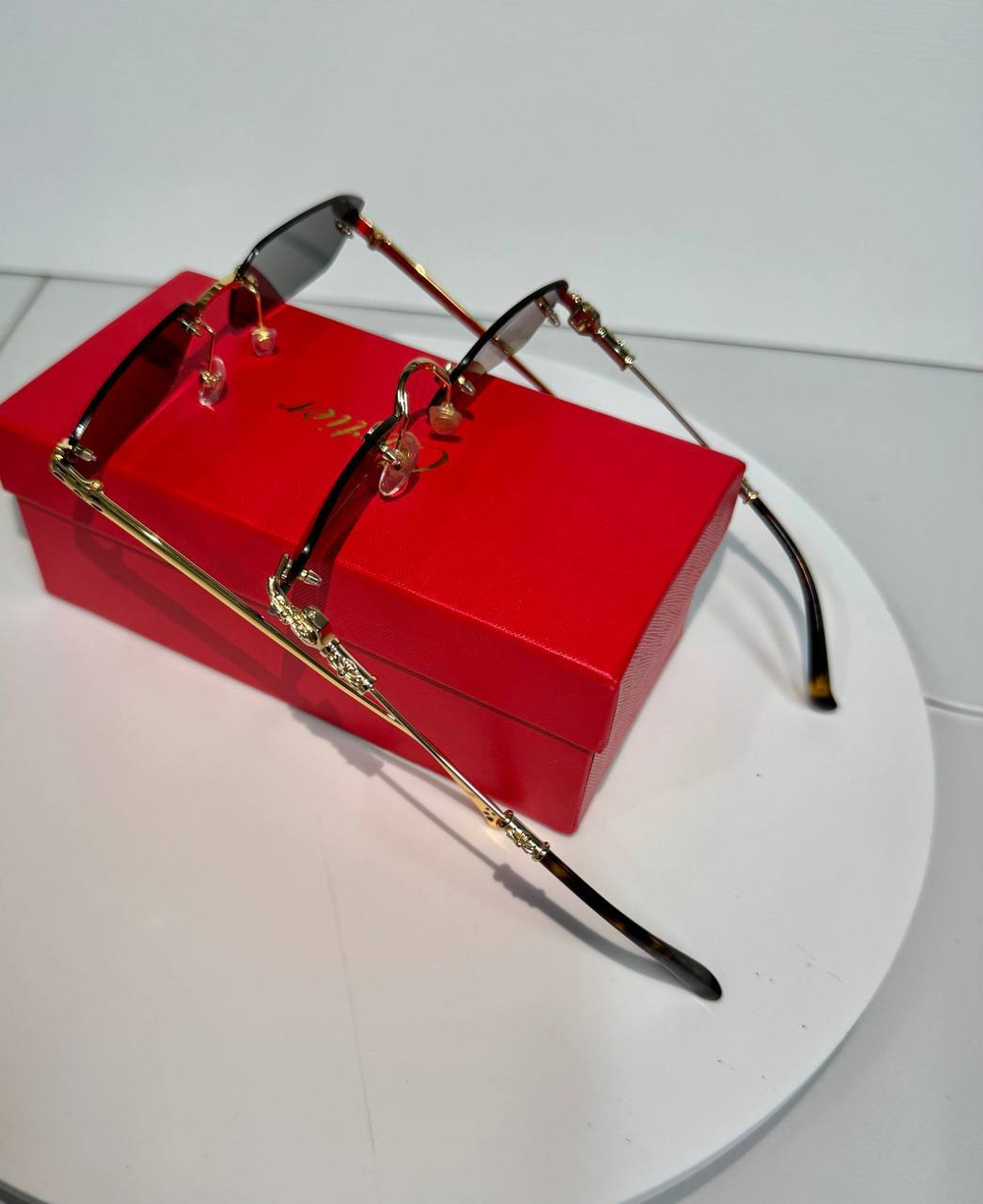 Солнцезащитные очки Cartier