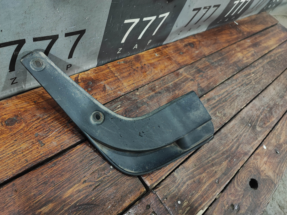 Брызговик задний правый Kia Sportage 3 (SL) 10-16 Б/У Оригинал 868423U001