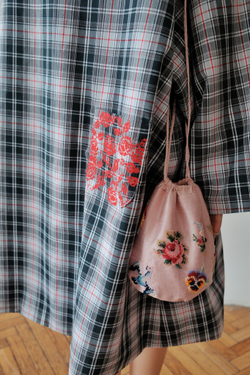 Шёлковая сумочка с ручной вышивкой