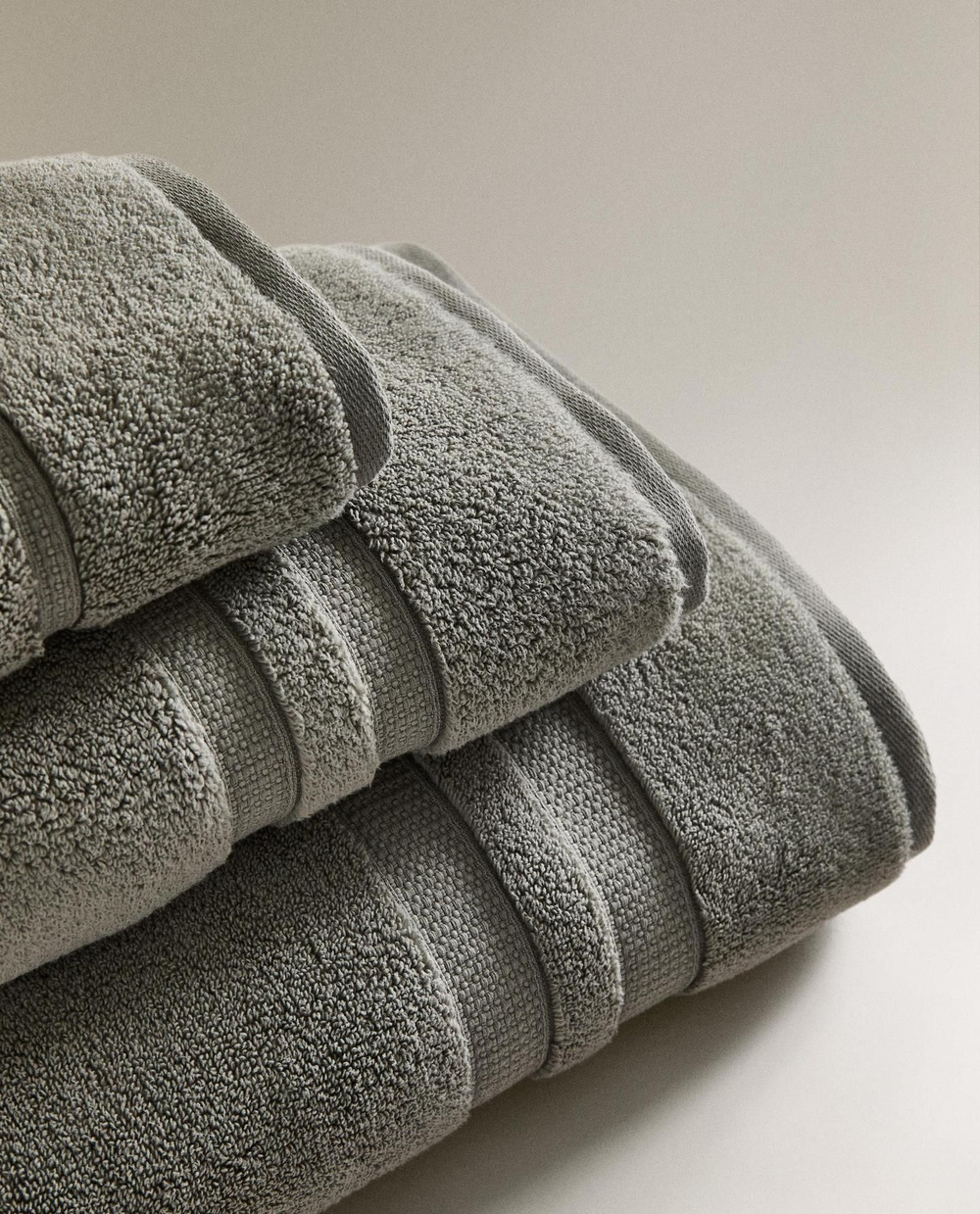 Zara Home - Очень мягкое двойное бордюрное банное полотенце, серый, 50х90 см