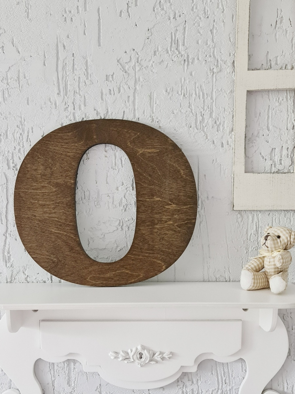 Буква английского алфавита деревянная настенная