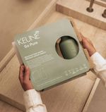 Keune So Pure Набор ОСВЕЖАЮЩИЙ-КОРРЕКТИРУЮЩИЙ блонд цвет Кондиционер (кондиционер 1000 мл + флакон + коробка + шубер + пакет)