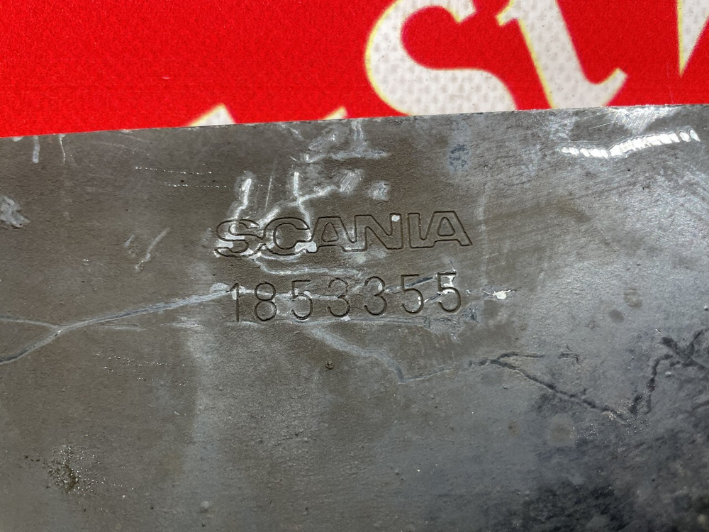 Кронштейн фары правой