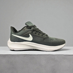 Nike Air Zoom Pegasus 39 • Black White