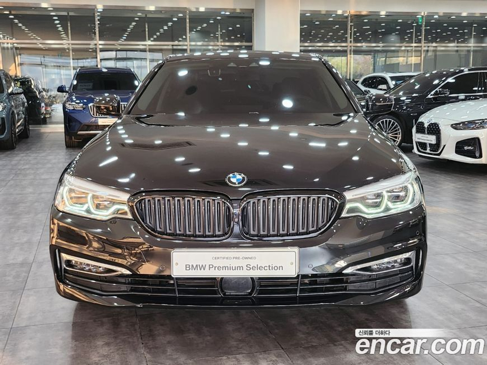 BMW 5 Series (G30) 520i Luxury (03.2020)