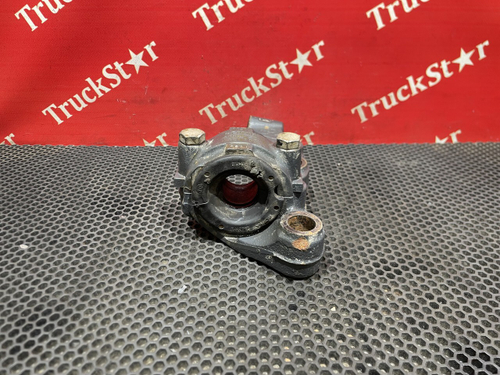 Кронштейн амортизатора нижний левый 2021г