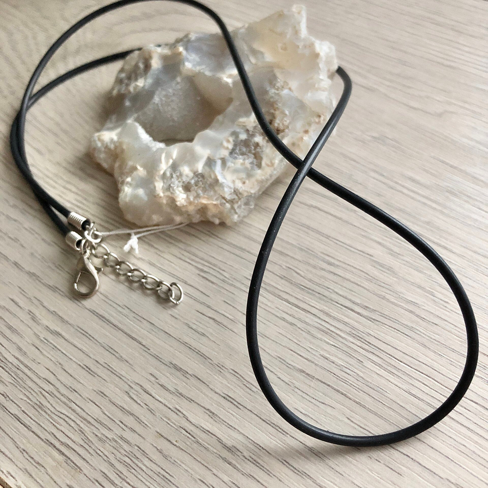 шнур черный 40 и 60 см В442