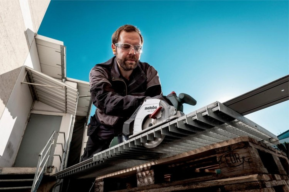 Пила циркулярная аккумуляторная METABO MKS 18 LTX 58 2х5,5 LiHD по металлу 600771700