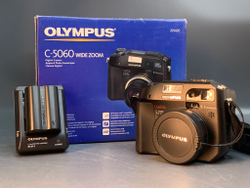 Olympus Camedia C-5060 Wide Zoom