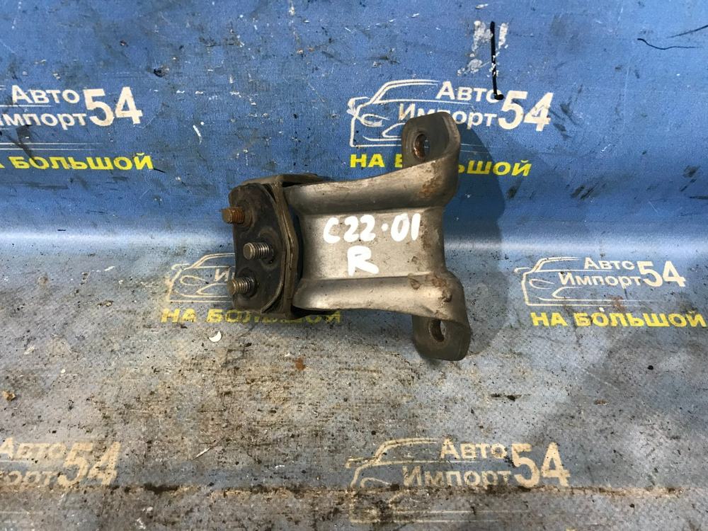 Петля багажника NISSAN LARGO 1992