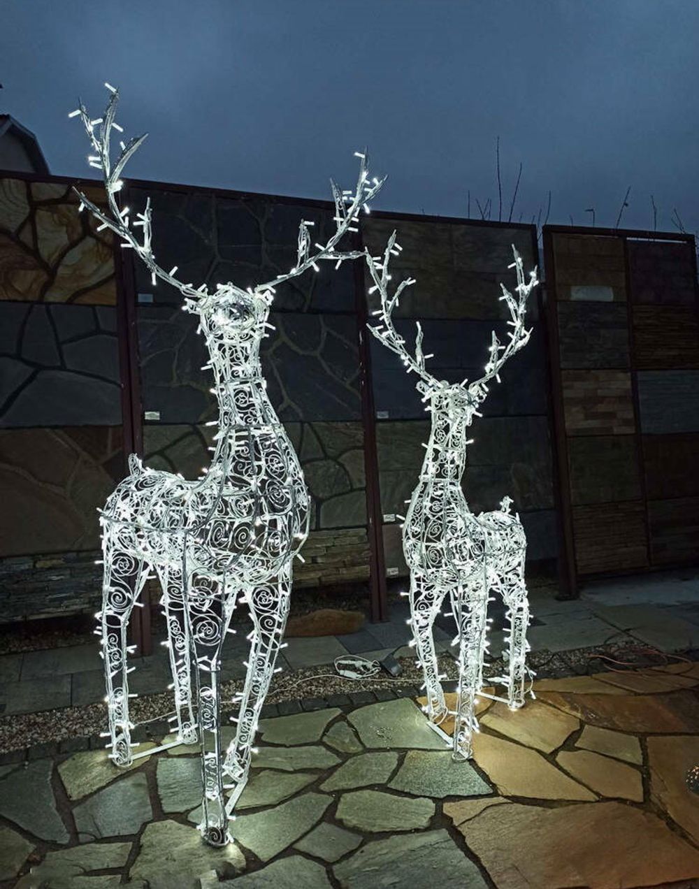 Светодиодная фигура "Олень" ажурный каркас