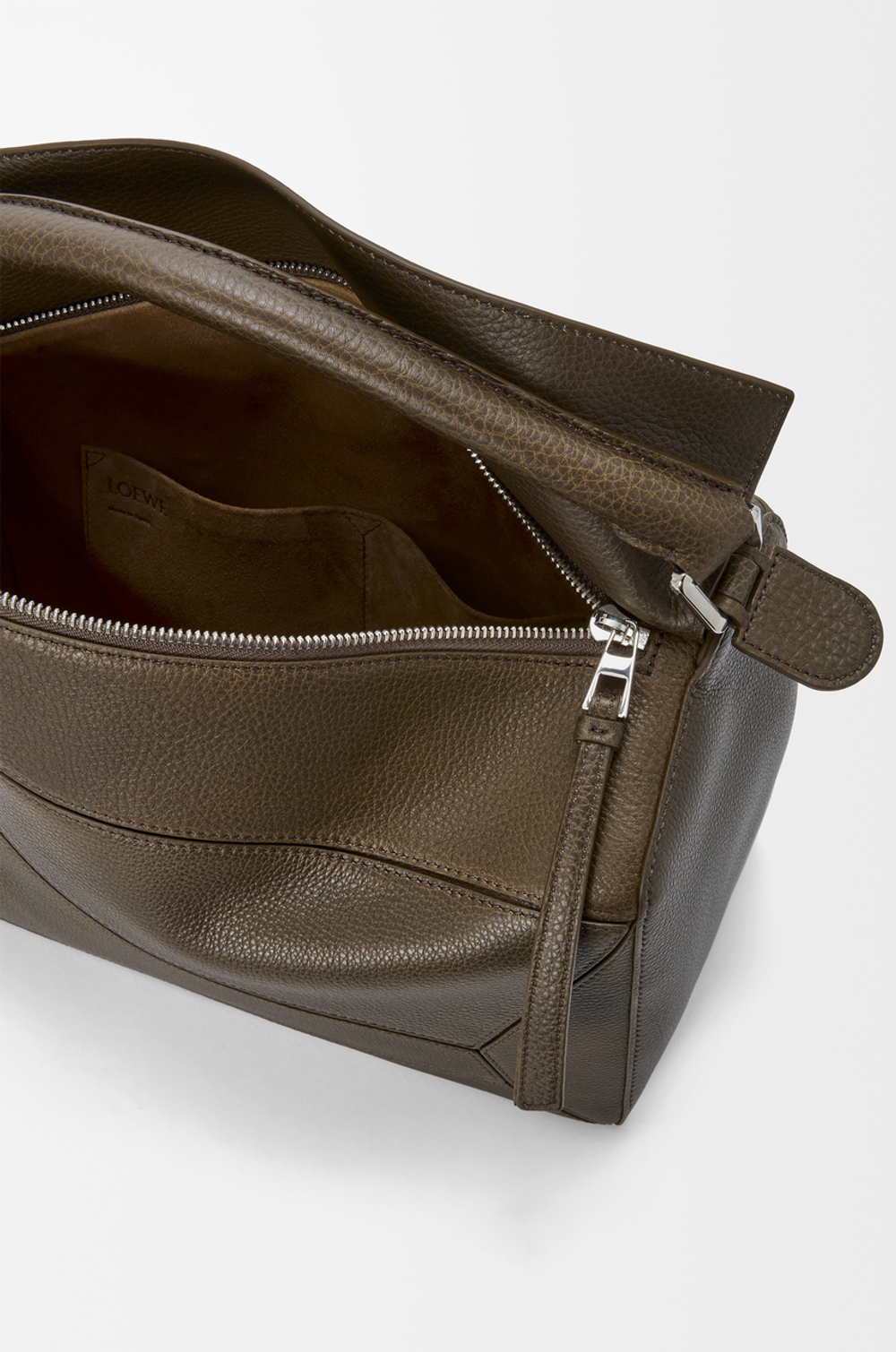 Loewe Большая сумка Puzzle мягкой зернистой телячьей кожи, зелено-коричневый