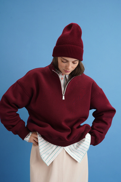 Шапка из кашемира с мериносом цвета бордо