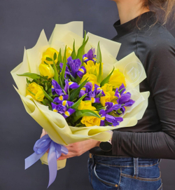 Букет № 61 Сборный букет с ирисами