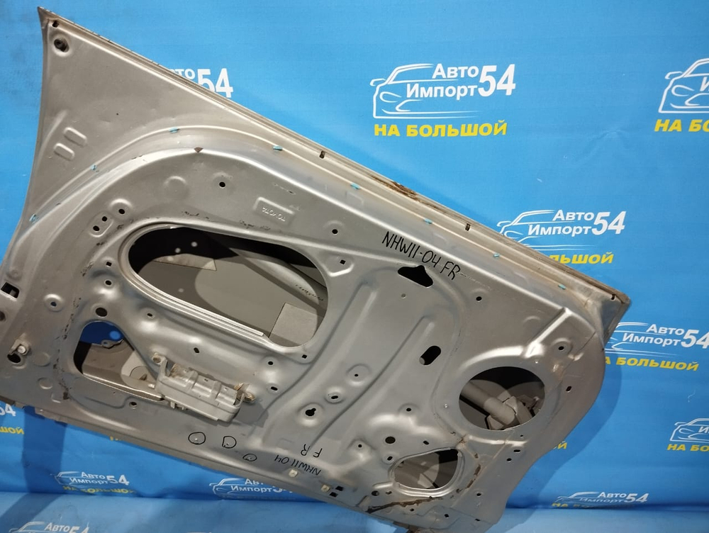 Дверь передняя правая TOYOTA PRIUS 2002