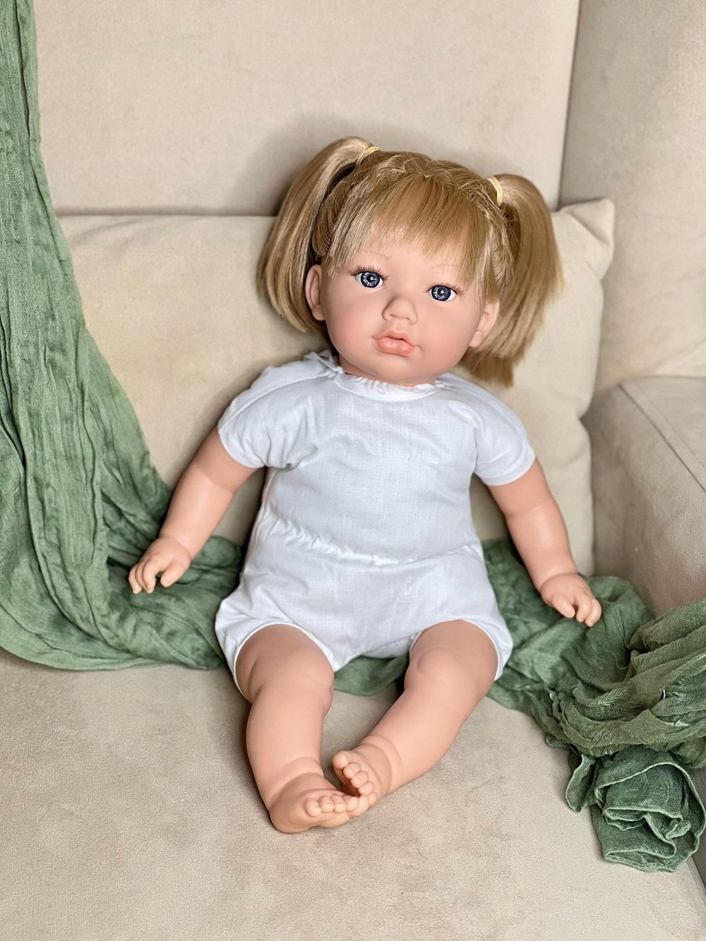 Кукла Marina and Pau 45 cм ALINA мягконабивная в пакете (M805K)